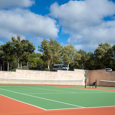 Pullman Bunker Bay Resort Margaret River Dunsborough Eksteriør billede Tennis court at the University of Western Australia