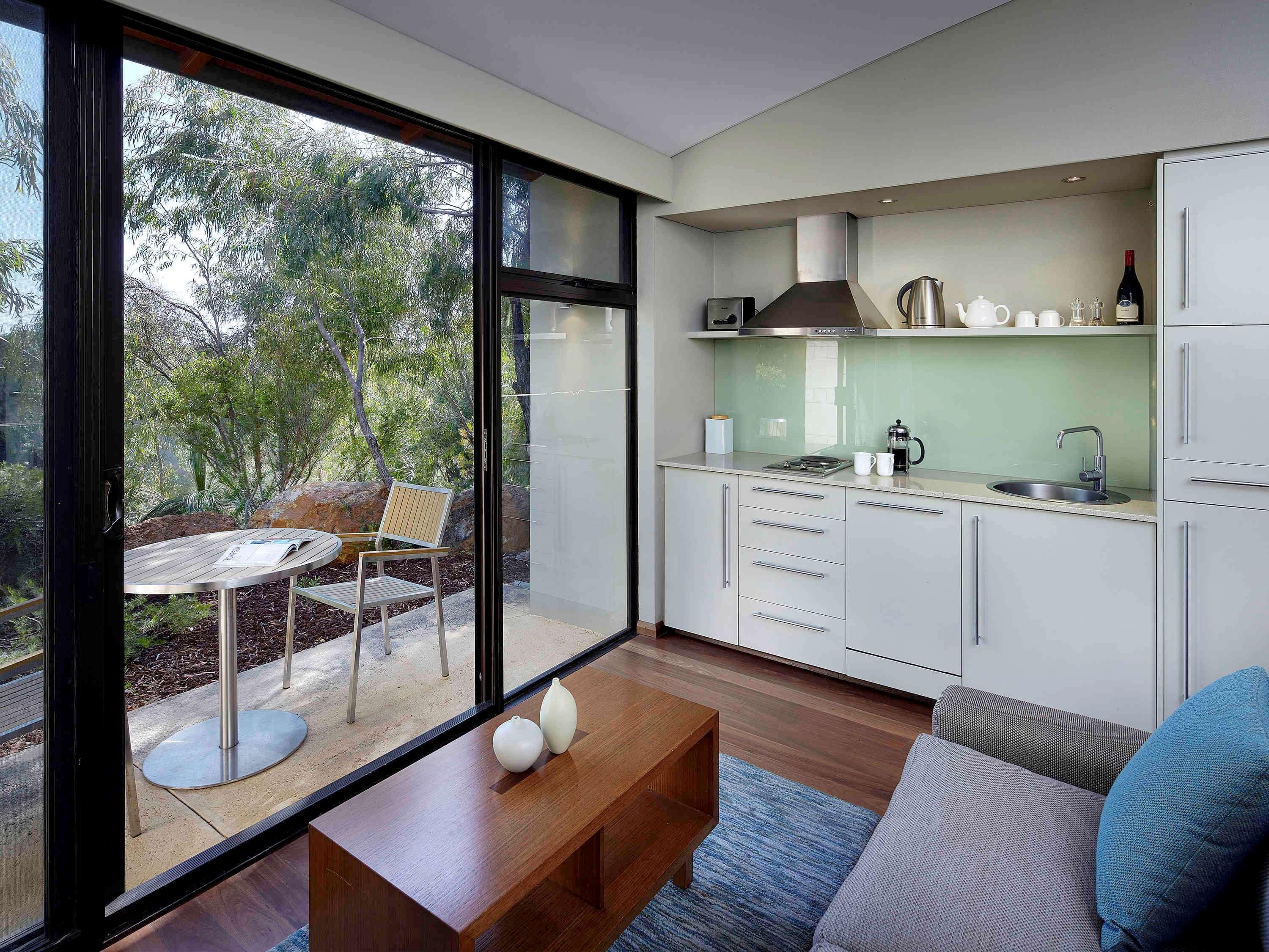 Pullman Bunker Bay Resort Margaret River Dunsborough Eksteriør billede A kitchen in a typical apartment at the Village