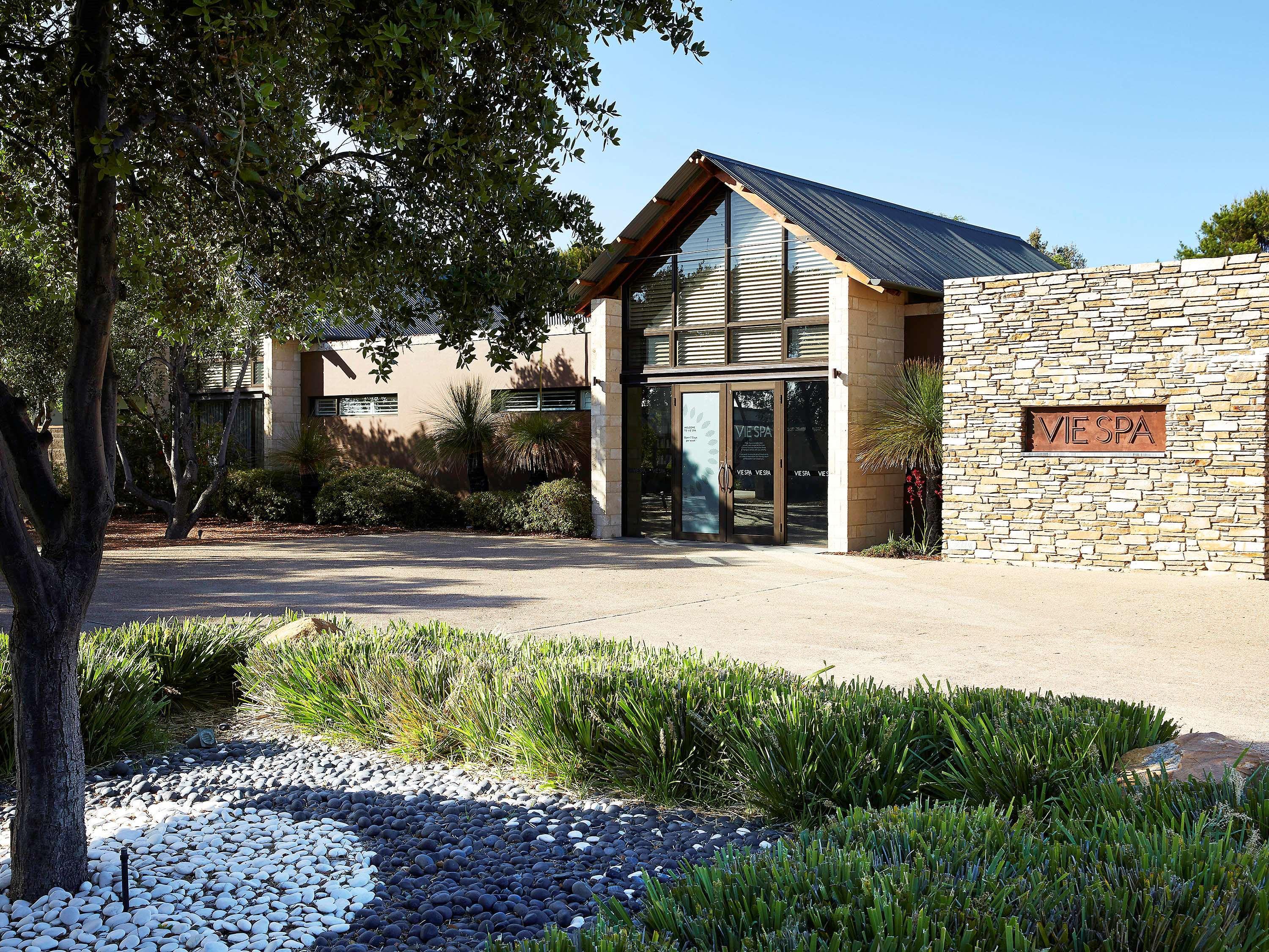 Pullman Bunker Bay Resort Margaret River Dunsborough Eksteriør billede The entrance to the Villon winery
