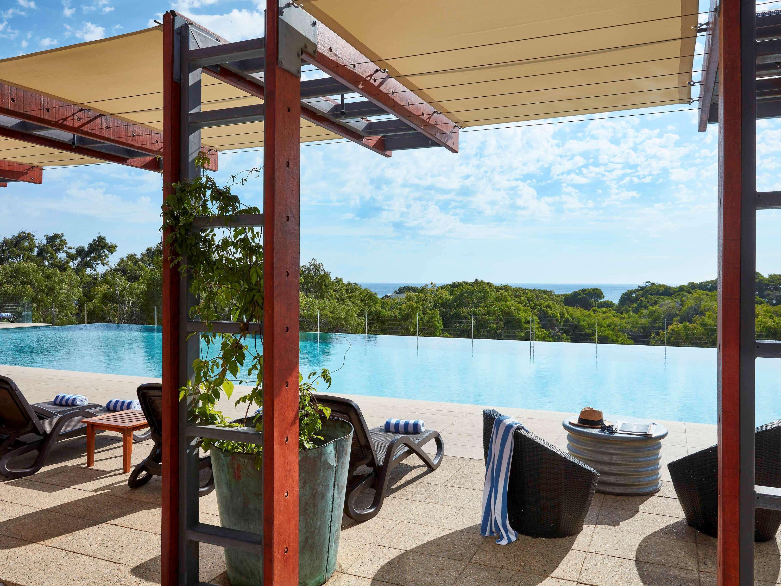 Pullman Bunker Bay Resort Margaret River Dunsborough Eksteriør billede The pool at the InterContinental Sanctuary Cove Resort