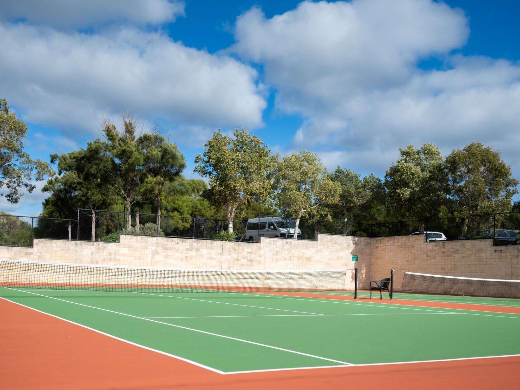 Pullman Bunker Bay Resort Margaret River Dunsborough Eksteriør billede Tennis court at the University of Western Australia