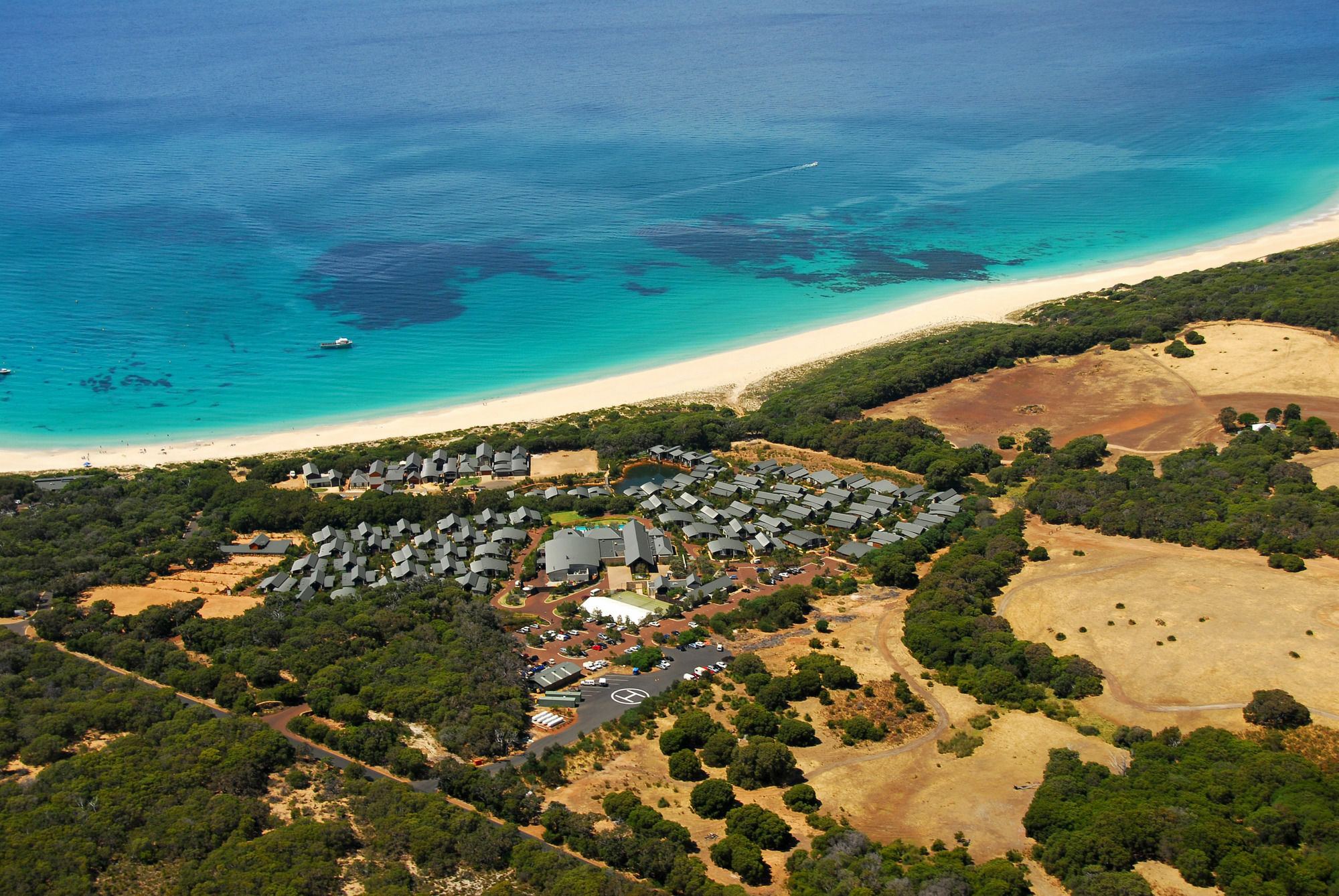 Pullman Bunker Bay Resort Margaret River Dunsborough Eksteriør billede Aerial view of the town