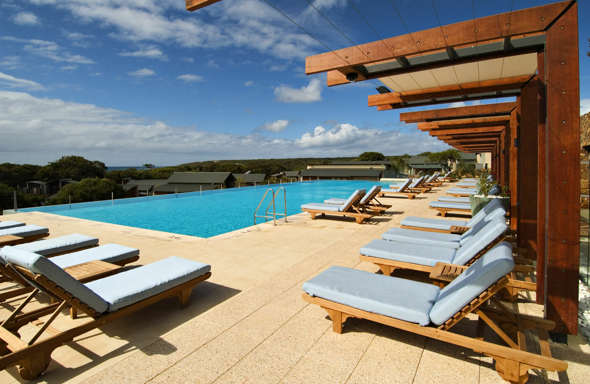 Pullman Bunker Bay Resort Margaret River Dunsborough Eksteriør billede The swimming pool at the hotel