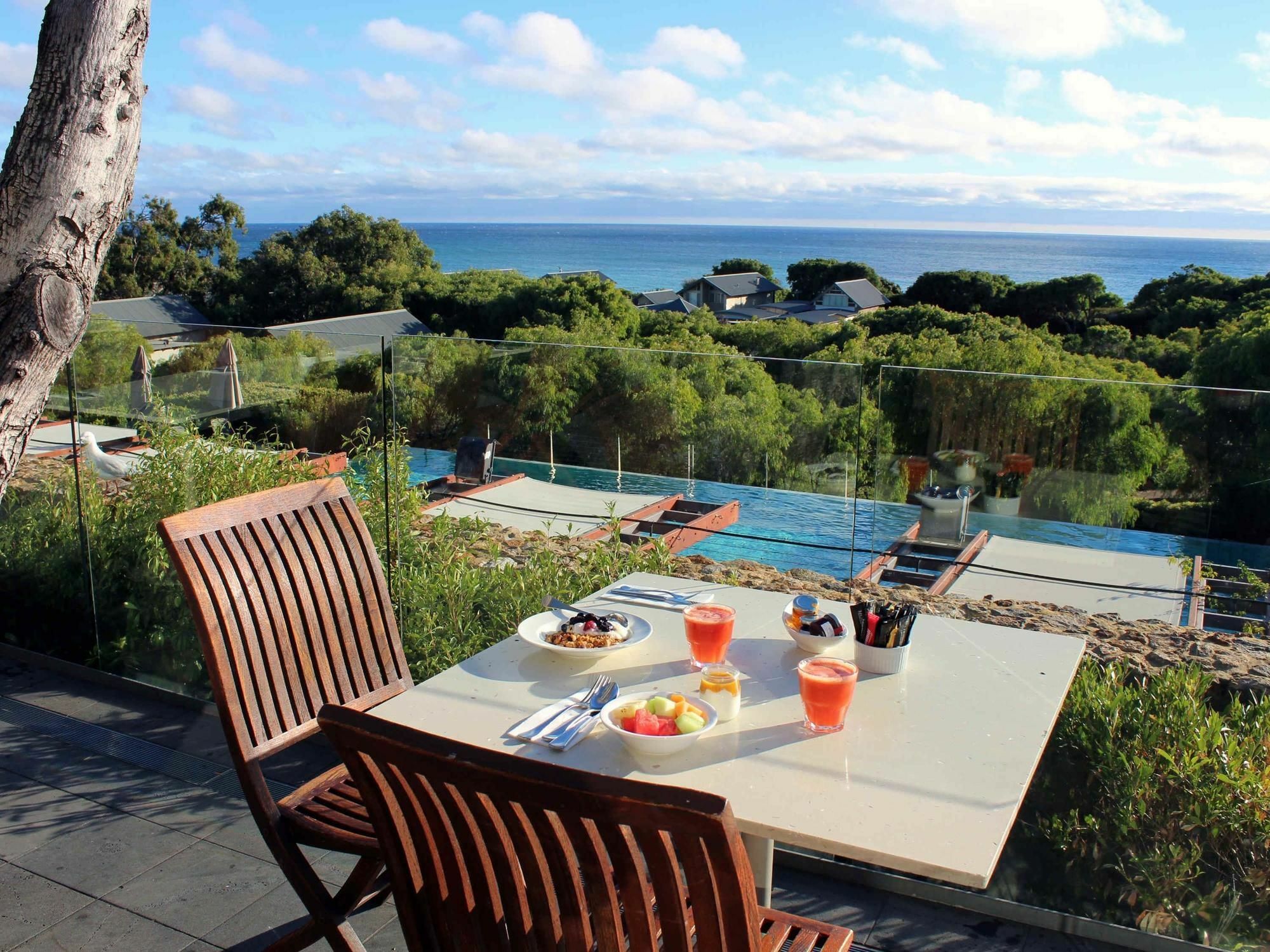 Pullman Bunker Bay Resort Margaret River Dunsborough Eksteriør billede View from the pool at the Cape of Good Hope Hotel